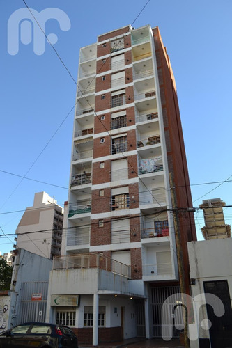 Imagen 2 de 15 de Venta Departamento - La Plata