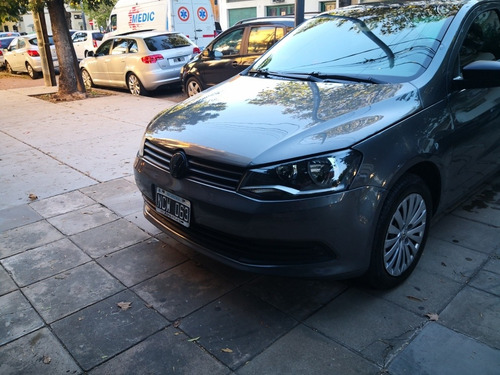 Volkswagen Voyage 1.6 Comfortline 101cv 2013