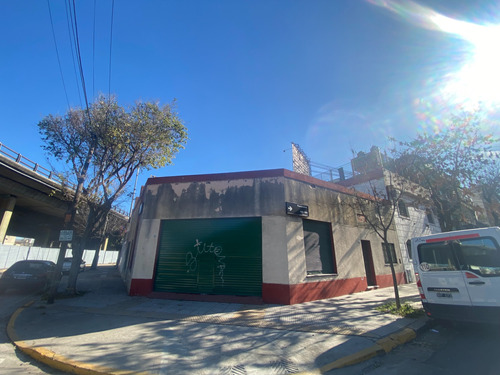 Casa A Reciclar / Terreno Edificable Parque Chacabuco Venta 