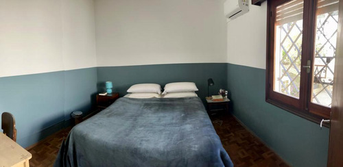 Casa En Venta De Tres Dormitorios Dos Baños Cochera Y Fondo