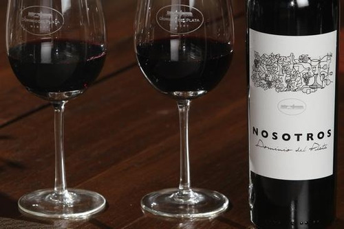 Imagen 2 de 2 de Nosotros Single Vineryeard Nomade Malbec Winecup