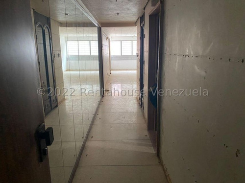 Imagen 2 de 15 de En Venta Apartamento Cumbres De Curumo Mls #22-19439