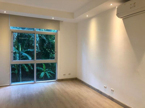 Imagen 8 de 14 de Venta De Apartamento Exclusivo En Ph The Bridge 19-8366
