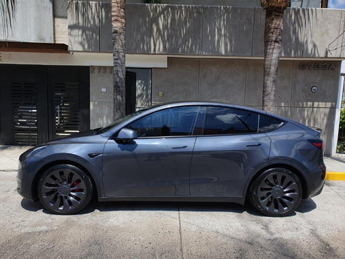 Imagen 2 de 8 de Tesla Model Y Performance 2020