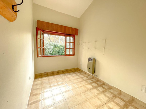 Imagen 20 de 30 de Casa 4 Dorm - Zona Centro - Funes.