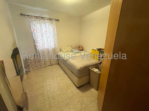 Apartamento En Venta Guaicaipuro Mls #25-16771