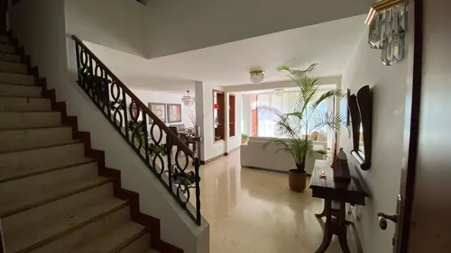 Casa Unifamiliar, De Dos Pisos, Muy Segura, Amplia Ymuy Bien Ubicada