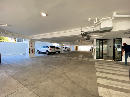 Apartamento En Alquiler En El Vergel, Santo Domingo, Distrito Nacional