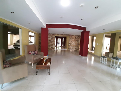 Excelente Departamento 3 Ambientes Con Cochera En Morón Sur