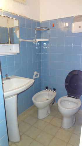 Imagen 6 de 6 de Dto Centrico Con Balcon Vista Al Mar Y Cochera