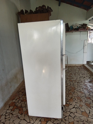 Geladeira Frigidaire Deluxo General Motor #109258 (Usado)