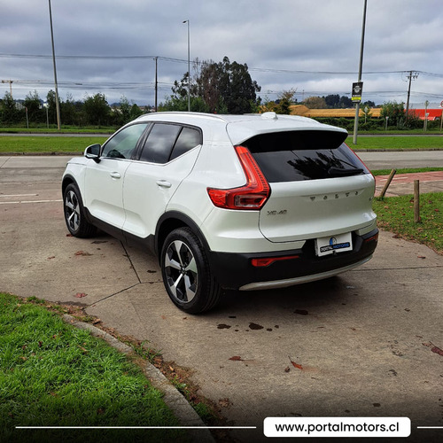 Volvo XC40 2.0 Mhev B4 Plus Fwd