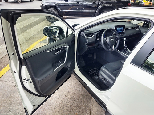 Imagen 11 de 25 de Toyota Rav4 2020 Limited 4x4 At Hibrida Hv Abasto Motors