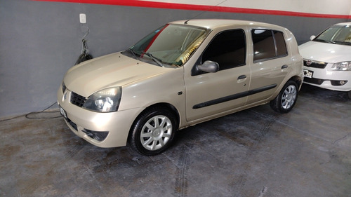 Imagen 1 de 13 de Renault Clio 1.2 Authentique Pack I 75cv 2011