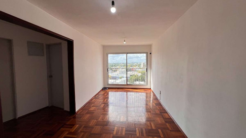 Alquiler De Apartamento, 2dormitorios, Vista Panoramica. Av. Agraciada   
