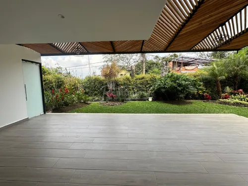 Casa En Venta En Benedictinos. Cod V775845