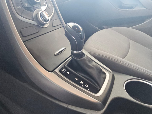 Hyundai Elantra 2016