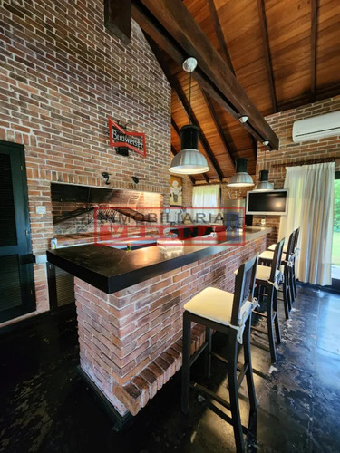 Casa En Venta En La Zona Del Golf.