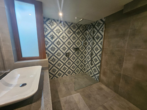 Tejada Con Niveles 4dort+4baños+10estc+bod+gy+piscina+jardin