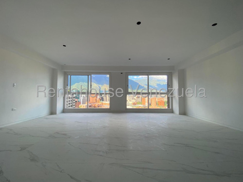 Apartamento Remodelado En Venta, Urb. Las Mercedes