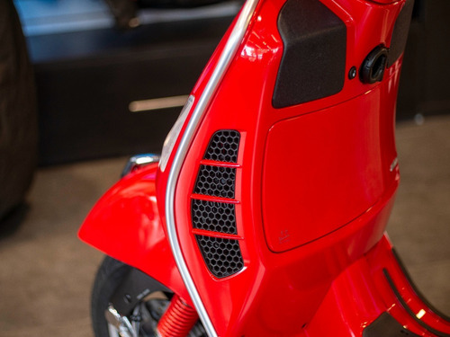 Imagen 6 de 25 de Vespa Gts 300 Super Roja Entrega Inmediata