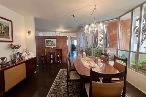 Apartamento À Venda Com 225m², 3 Suítes Com 2 Vagas De Garagem Fixas. Jardim Paulista. Planta Excelente Com Jardim De Inverno.