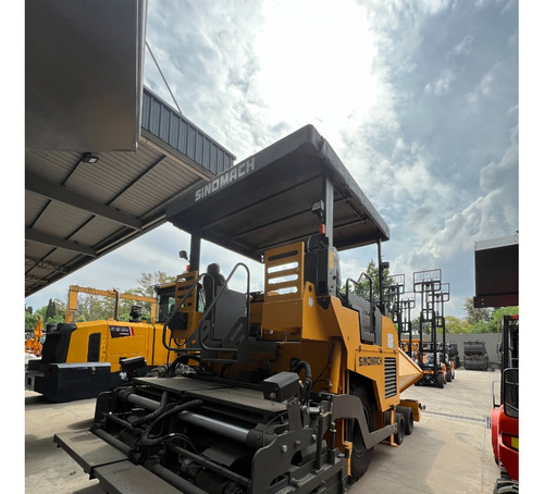 Terminadora Asfalto Wtl6000a Liangong Motor Cummins 125 Hp
