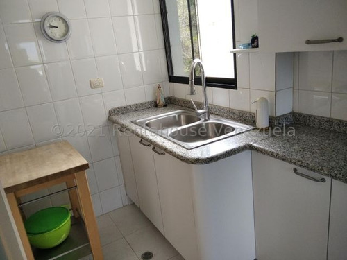 Imagen 4 de 16 de Impecable Apartamento Ubicado En Calle Privada Urb. Colinas De Bello Monte-mls#23-2284