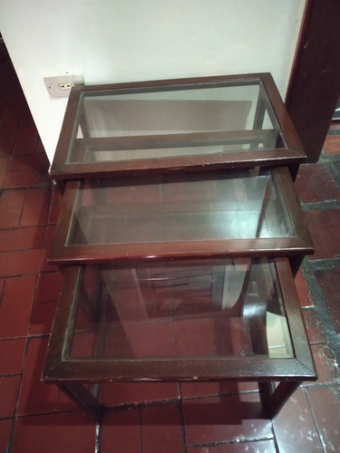 3 Mesitas De Madera Y Vidrio 35$