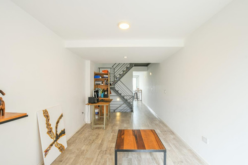 Departamento De 2 Dormitorios En Venta - Duplex - Tierra Nueva - Fisherton