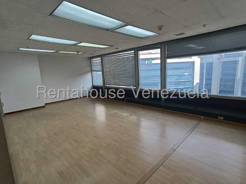 Oficina En Alquiler En Campo Alegre Mls 25-17676 Yf