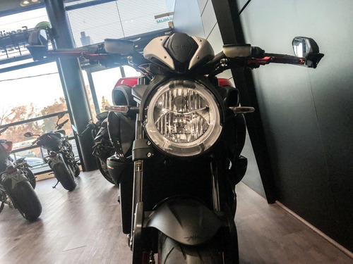 Imagen 19 de 25 de Mv Agusta Dragster 800 Rosso, No Duke, No Ducati, No Bmw.