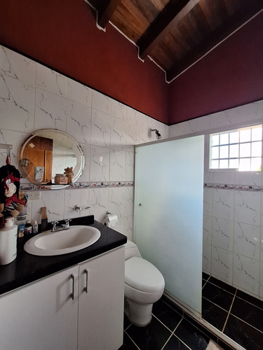 Se Vende Casa 435m2 7h/5b/4p Charallave Country Club