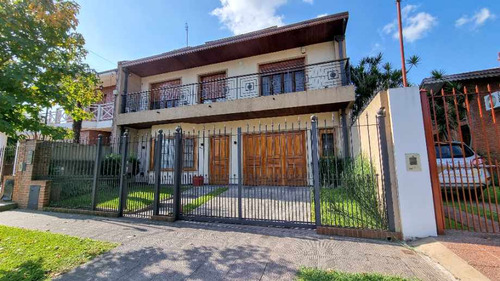 Chalet En Venta En Quilmes Oeste