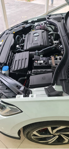 Imagen 9 de 25 de Volkswagen Vento 2023 2.0tsi Gli 230cv Dsg Entrega Inmediata