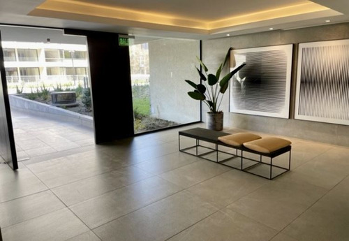 Lindo Departamento , Excelente Ubicación. Sólo 2 Años De Uso
