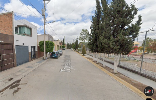Casa Ubicada En Colonia Laureles Del Sur, San Luis Potosí. Con 2 Recamaras Y 104m2. A Unos Minutos De Plaza Senderos San Luis.