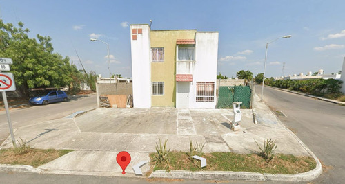 Casa Con Terreno Excedente En Renta, Esquina, En Ciudad Caucel