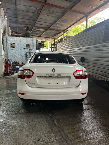 (8) Sucata Renault Fluence 2.0 Manual 2015 (retirada Peças)