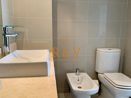 Imagen 11 de 18 de Excelente Apartamento De 2 Dormitorios A Metros De Playa Brava - Venta Y Alquiler