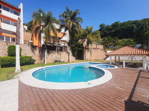 Casa Paraíso Ii Con Alberca Y Enorme Jardín Con Vistas Panorámicas En Fracc Rancho San Diego Ixtapan De La Sal Edomex