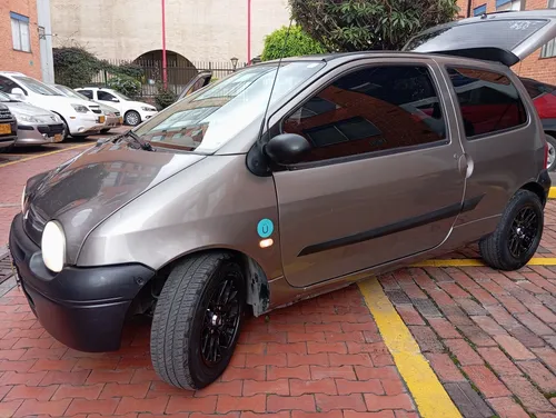 Renault Twingo 1.2 U Authentique 75 hp