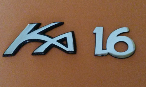 Emblema Kit De Ford Ka 2 Piezas De  Metal Pulido