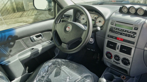 Fiat Strada Adventure1.8/ 1.8 LOCKER Flex CD