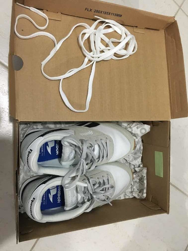 Tênis Reebok Tamanho 34