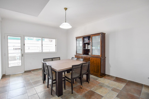 Imagen 30 de 30 de Casa 6 Dormitorios En Venta La Plata Pza Malvinas