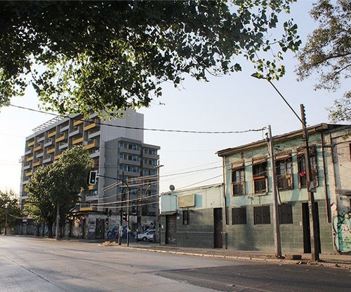 5 Locales Comerciales En  Avenida San Pablo Esquina Sta Geno