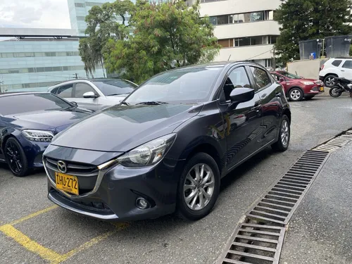 Mazda 2 1.5 Touring At 2016