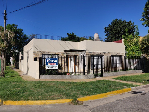 Casa Americana, Parque Johnston En Hurlingham 