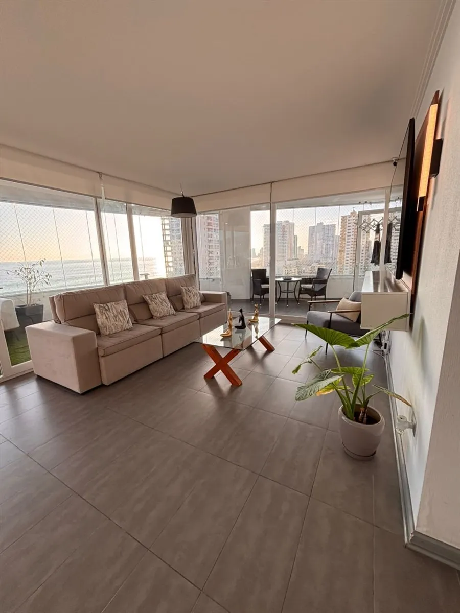 Imagen 1 de 11 de Departamento En Venta De 4 Dorm. En Iquique